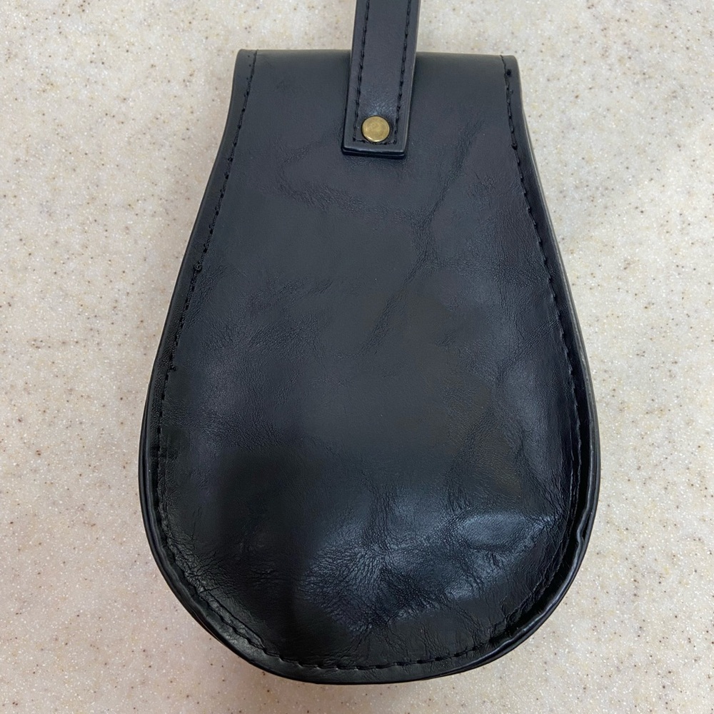 Black belt pouch embossed wolf - Picture 5 of 9